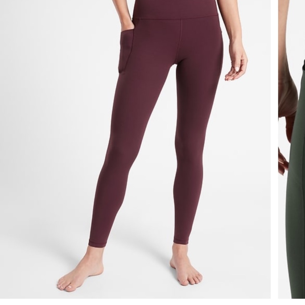 Athleta black Salutation tight